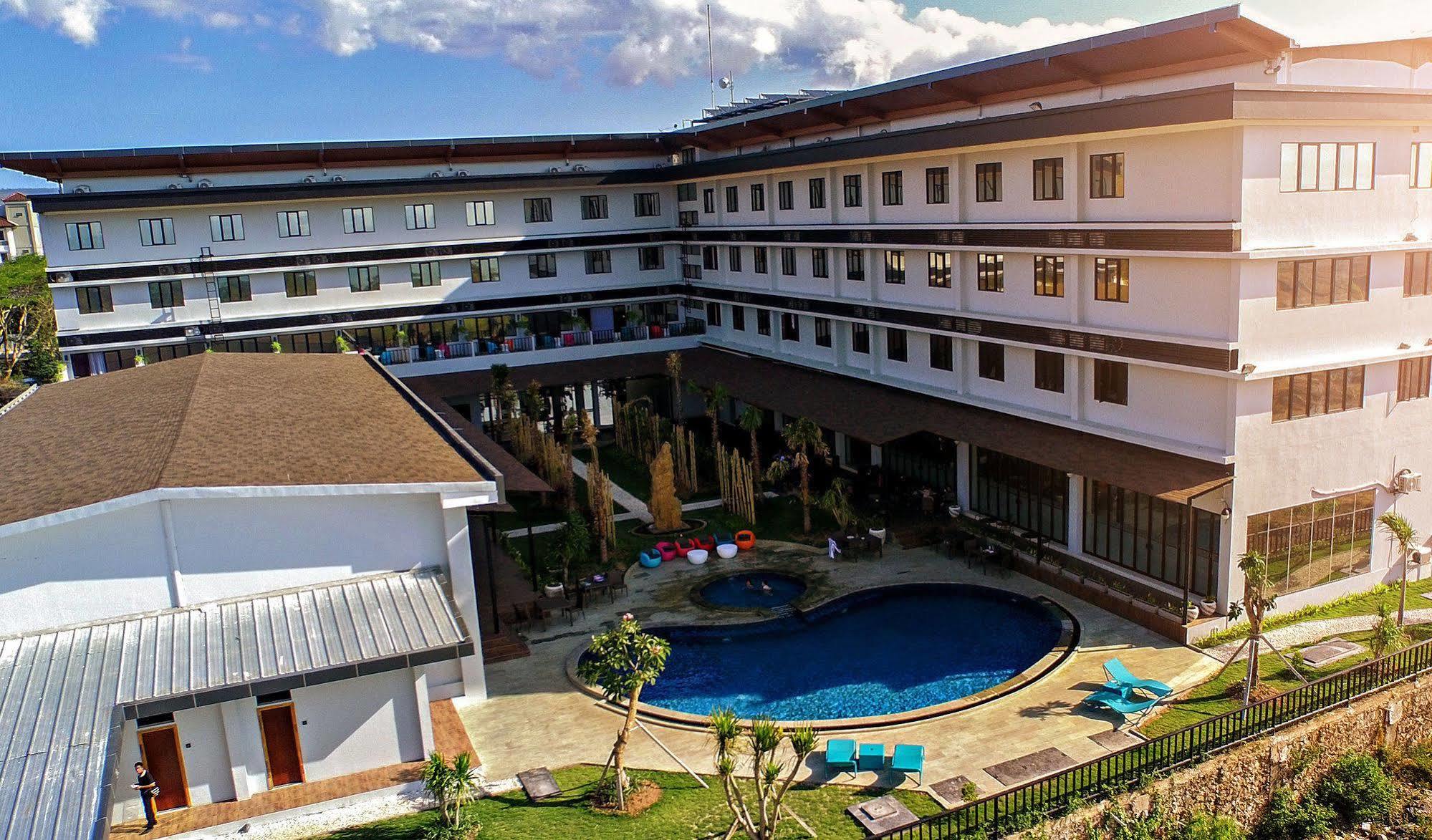Neo Eltari Kupang By Aston Hotel Exterior photo